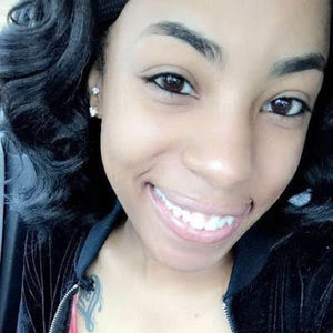 Meet your Posher, Yolanda